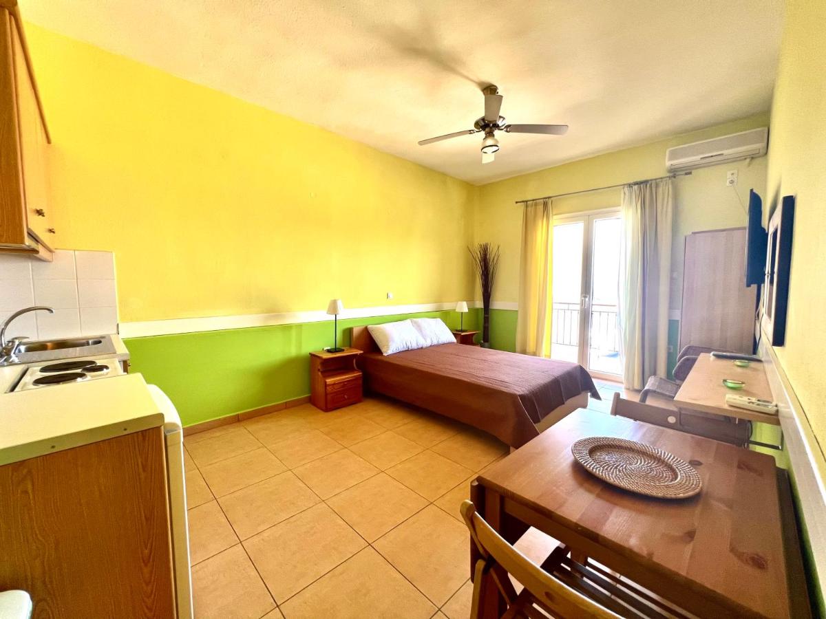 Studio Apartment with Sea View