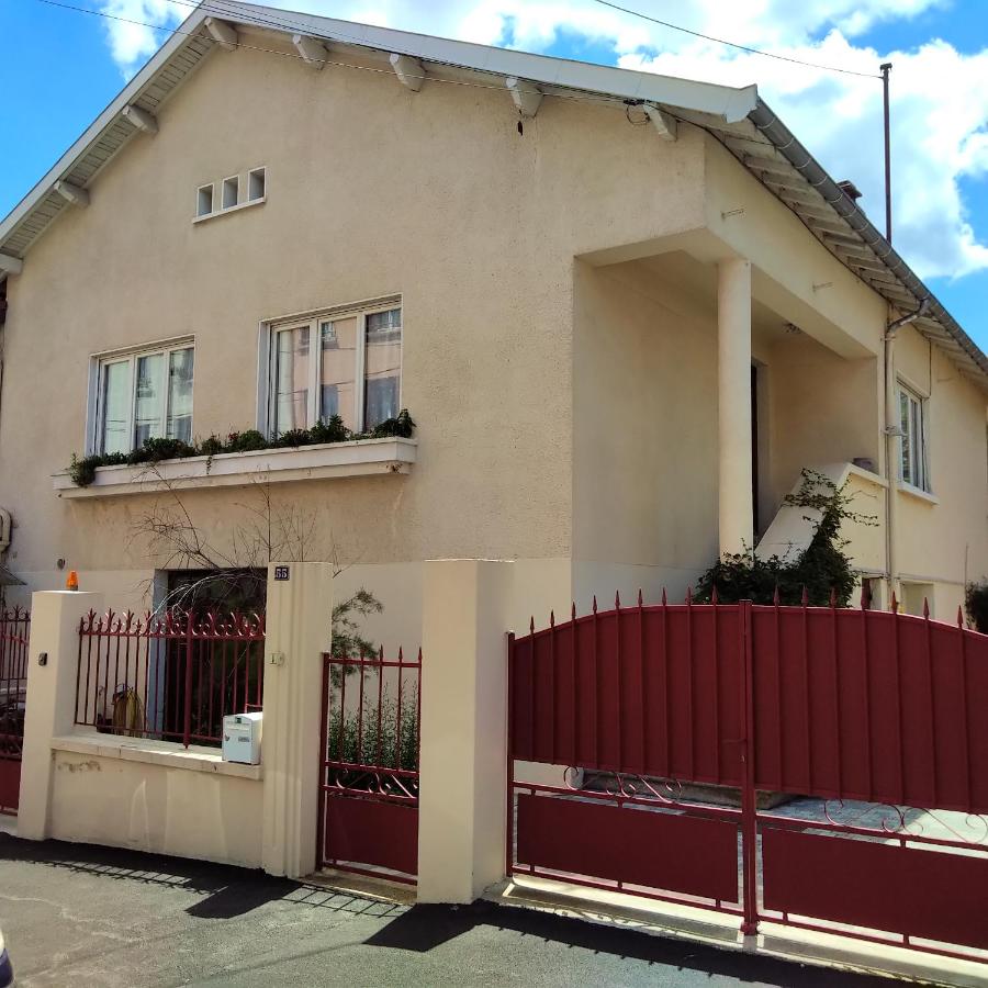 Espace Beléverte Bussière 2 Albizia appartement meublé de 2 chambres - Ferienwohnung