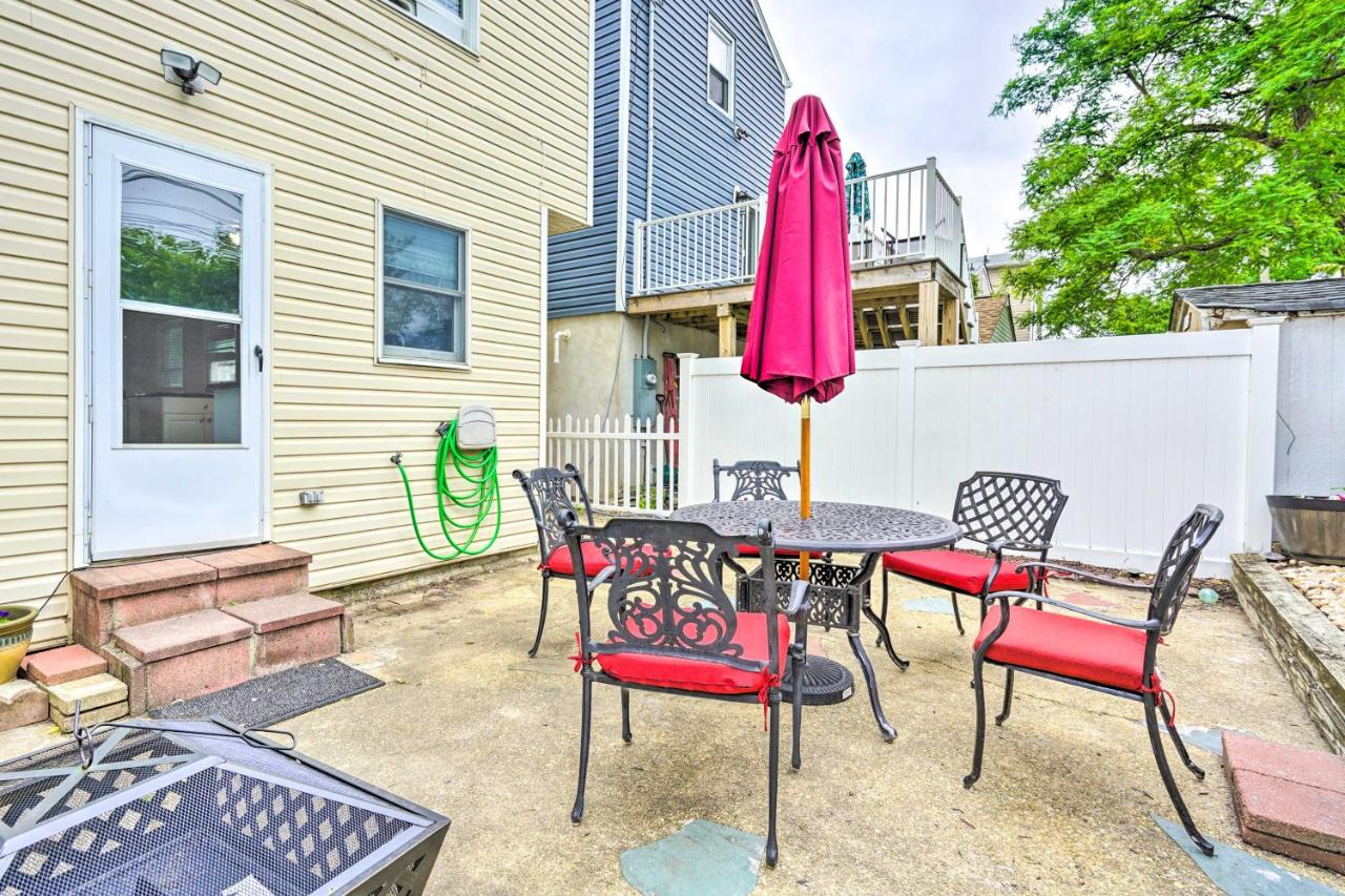 B&B Keansburg - Family-Friendly Keansburg Home Walk to Beach! - Bed and Breakfast Keansburg