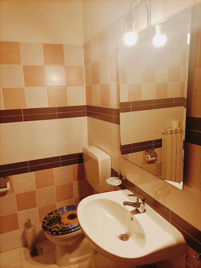 Doppel-/Zweibettzimmer mit eigenem Bad