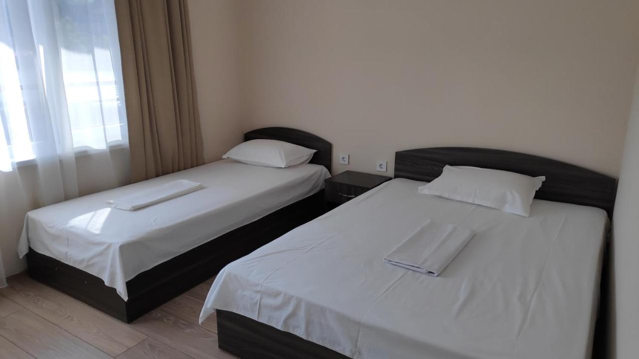 Chambre Triple avec Terrasse