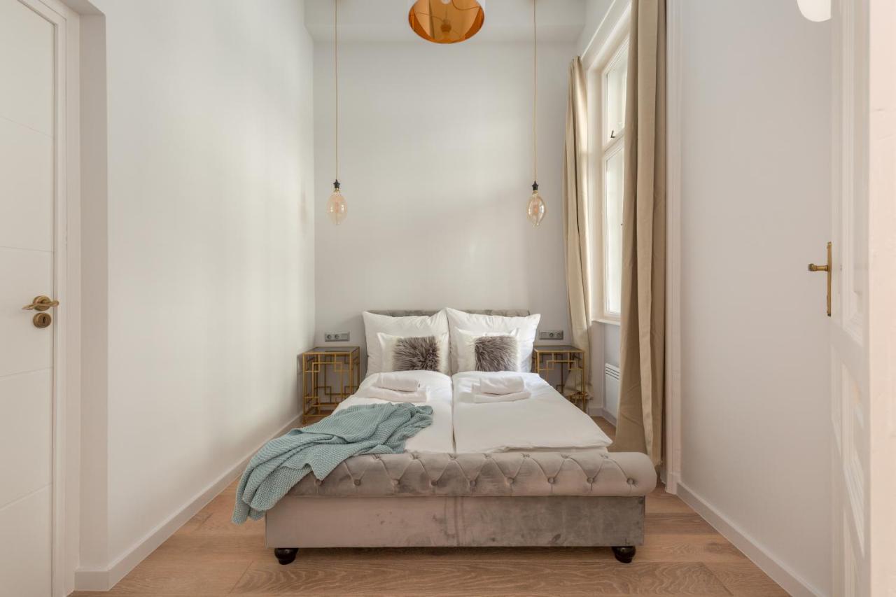 Space and Elegance in The Heart of Budapest - Chambres d'hôtes Budapest