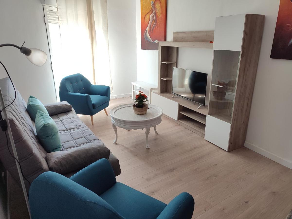 La Casona VIVIENDA USO TURÍSTICO RECIÉN REFORMADA EN EL CENTRO DE VILAGARCÍA. - B&B