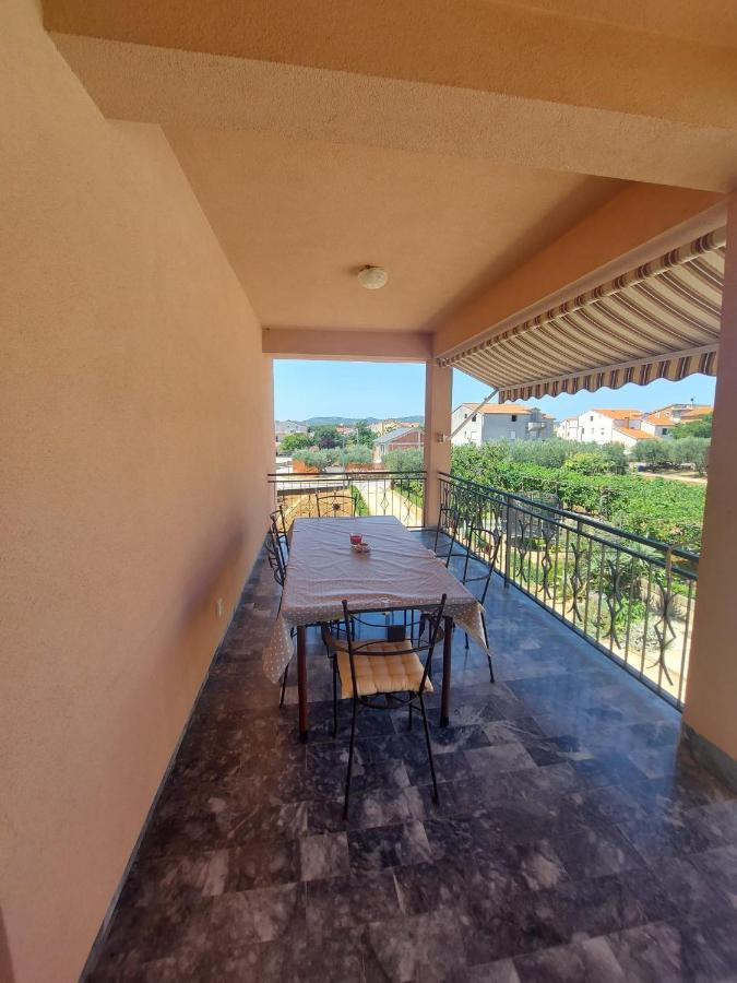 Apartman Konfidenca - Ferienwohnung Biograd na Moru