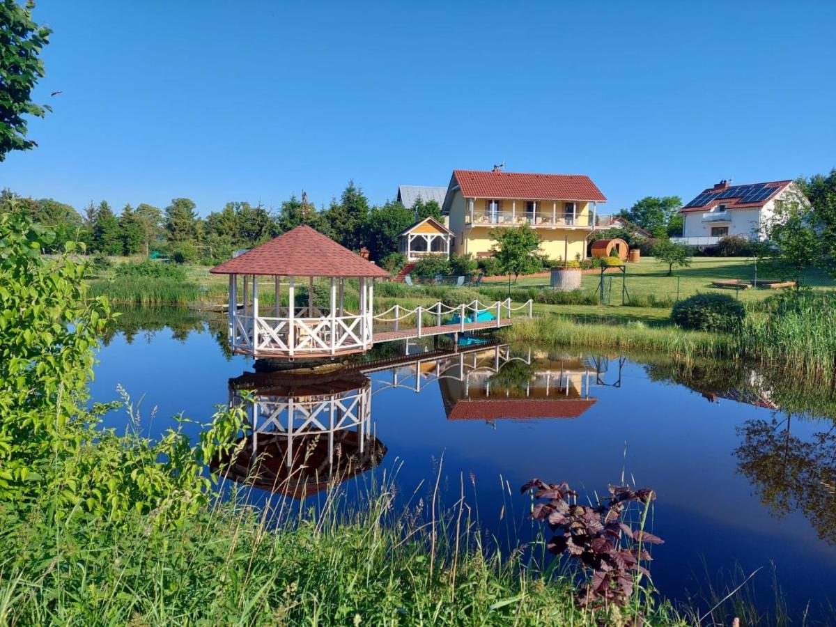 B&B Borowina - Dolina Miodu - Kaszuby, Sauna, Gorąca Balia - Bed and Breakfast Borowina