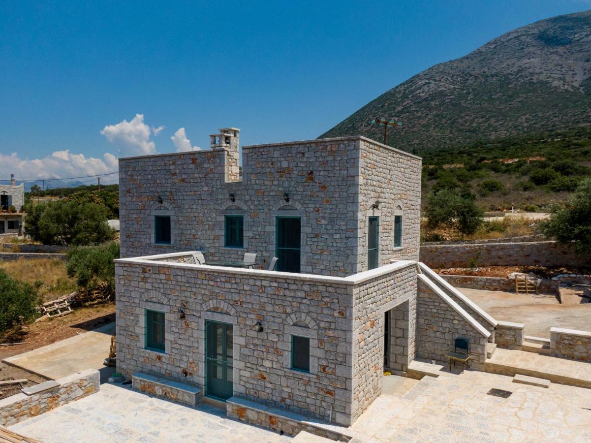 B&B Pyrgos Dirou - Sugar Stone House - Bed and Breakfast Pyrgos Dirou