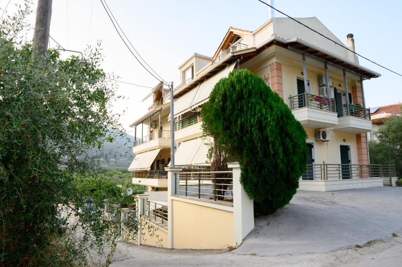 B&B Vasiliki - Dinos Apartments - Bed and Breakfast Vasiliki