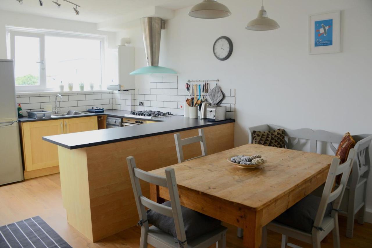 B&B Falmouth - Lovely Spacious Bright Apartment Close To Falmouth Centre - Bed and Breakfast Falmouth