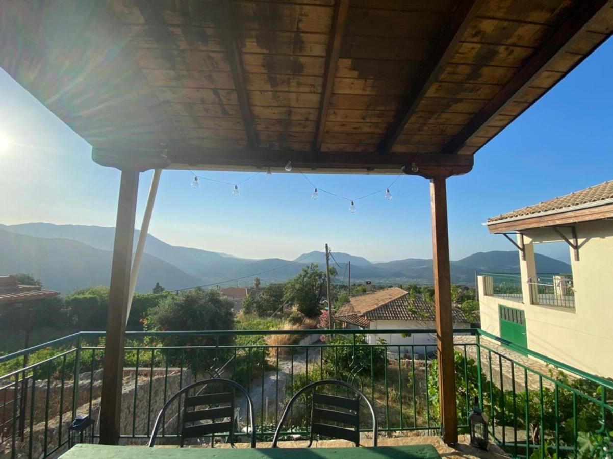 Traditional Home in Agios Petros Lefkada - Chambres d'hôtes Ágios Pétros