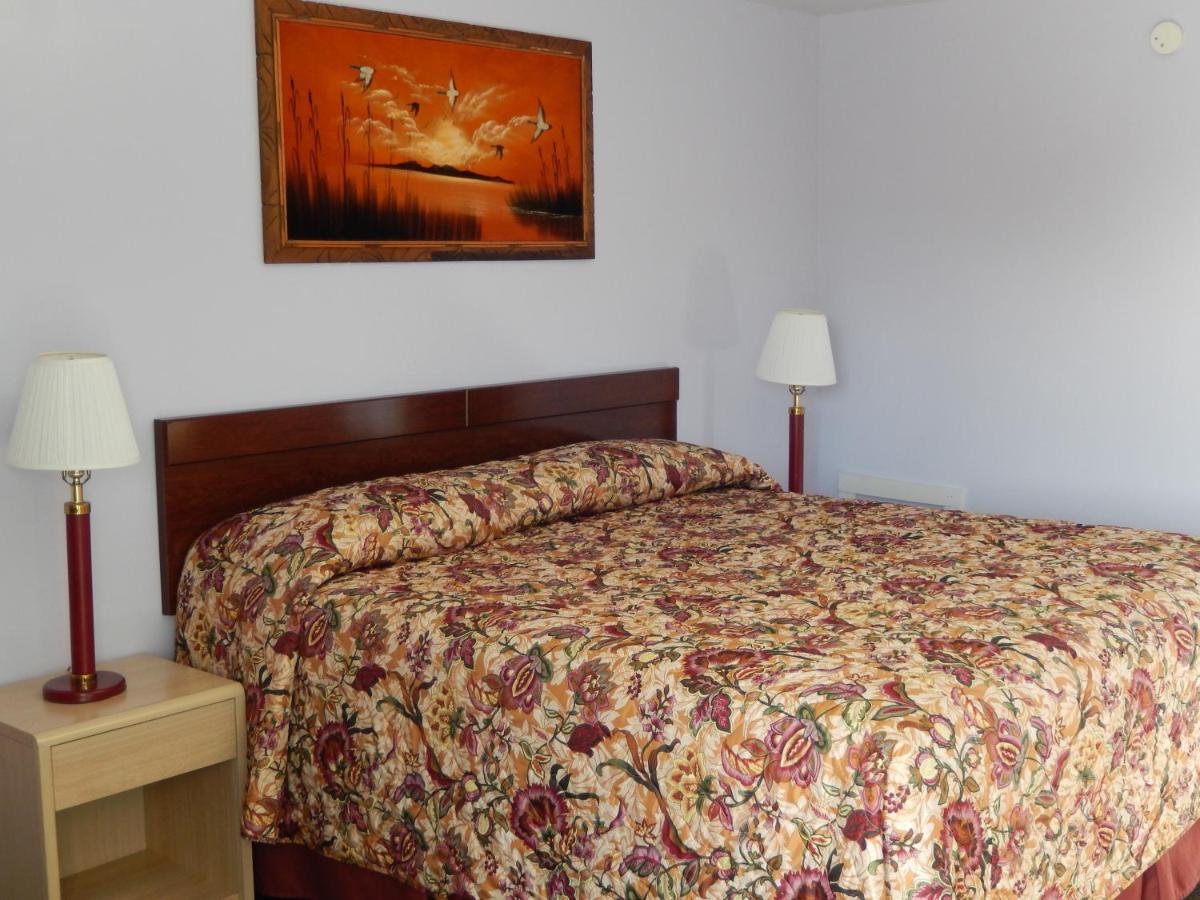 King Room - Non-Smoking