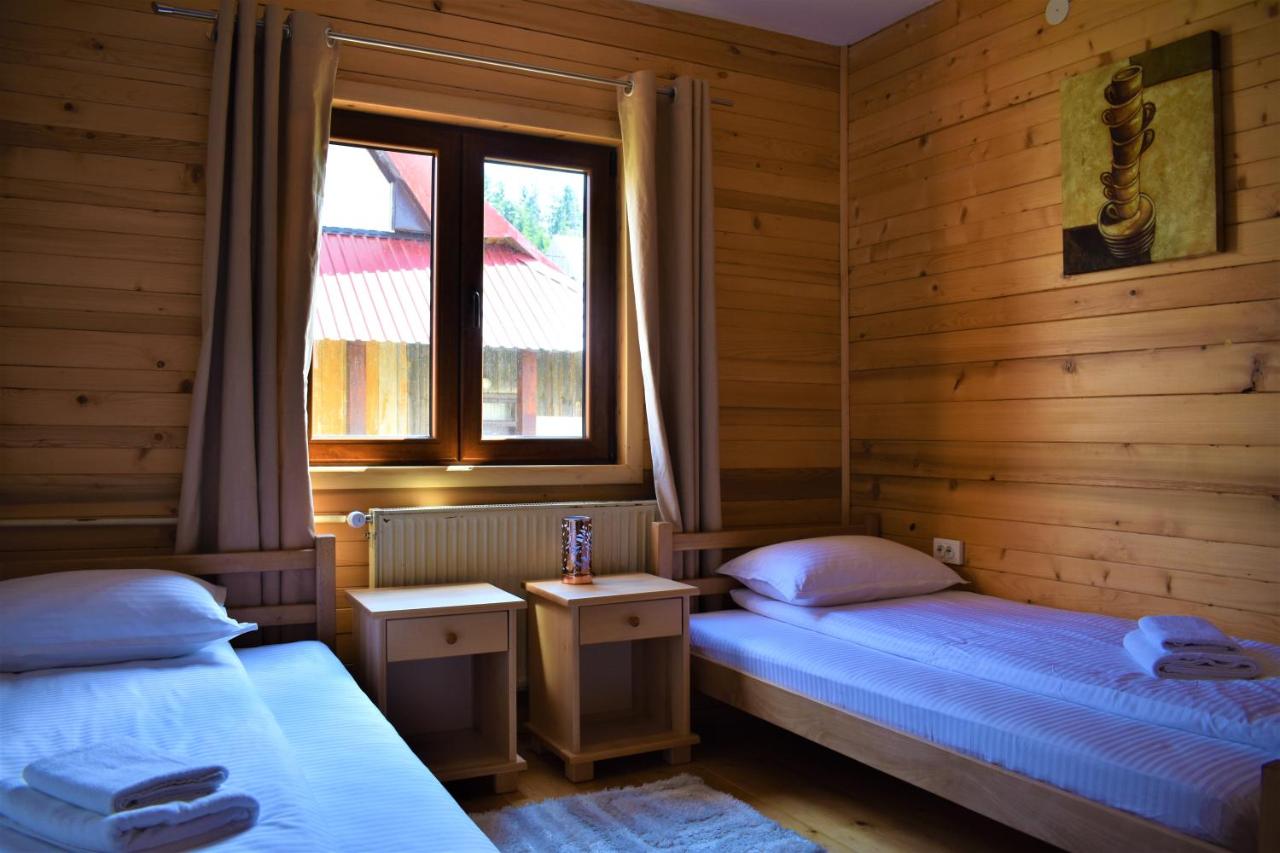 Tweepersoonskamer met 2 Aparte Bedden