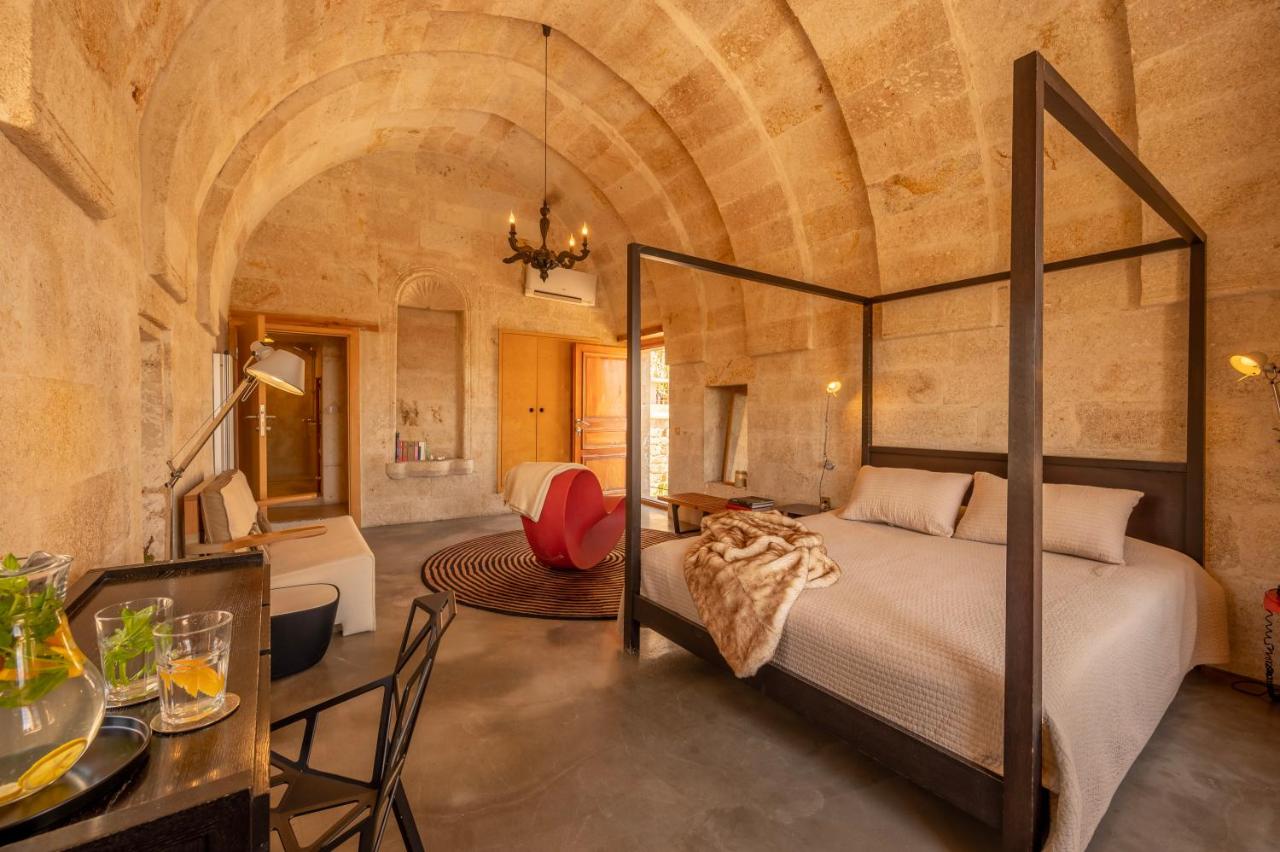 Stone Deluxe Room with Mountain View