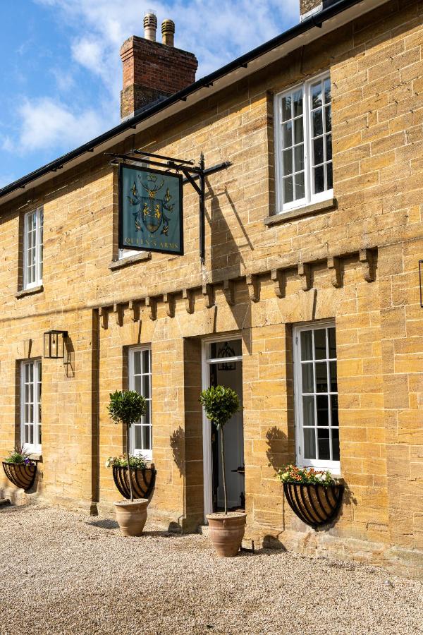 B&B Sherborne - The Queens Arms - Bed and Breakfast Sherborne