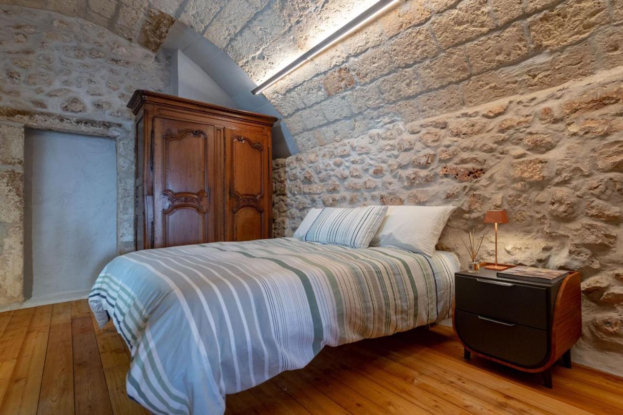 Apartment 5