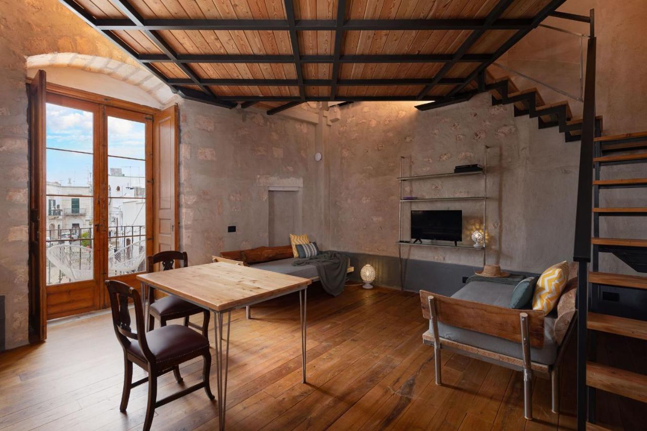 Apartment 8