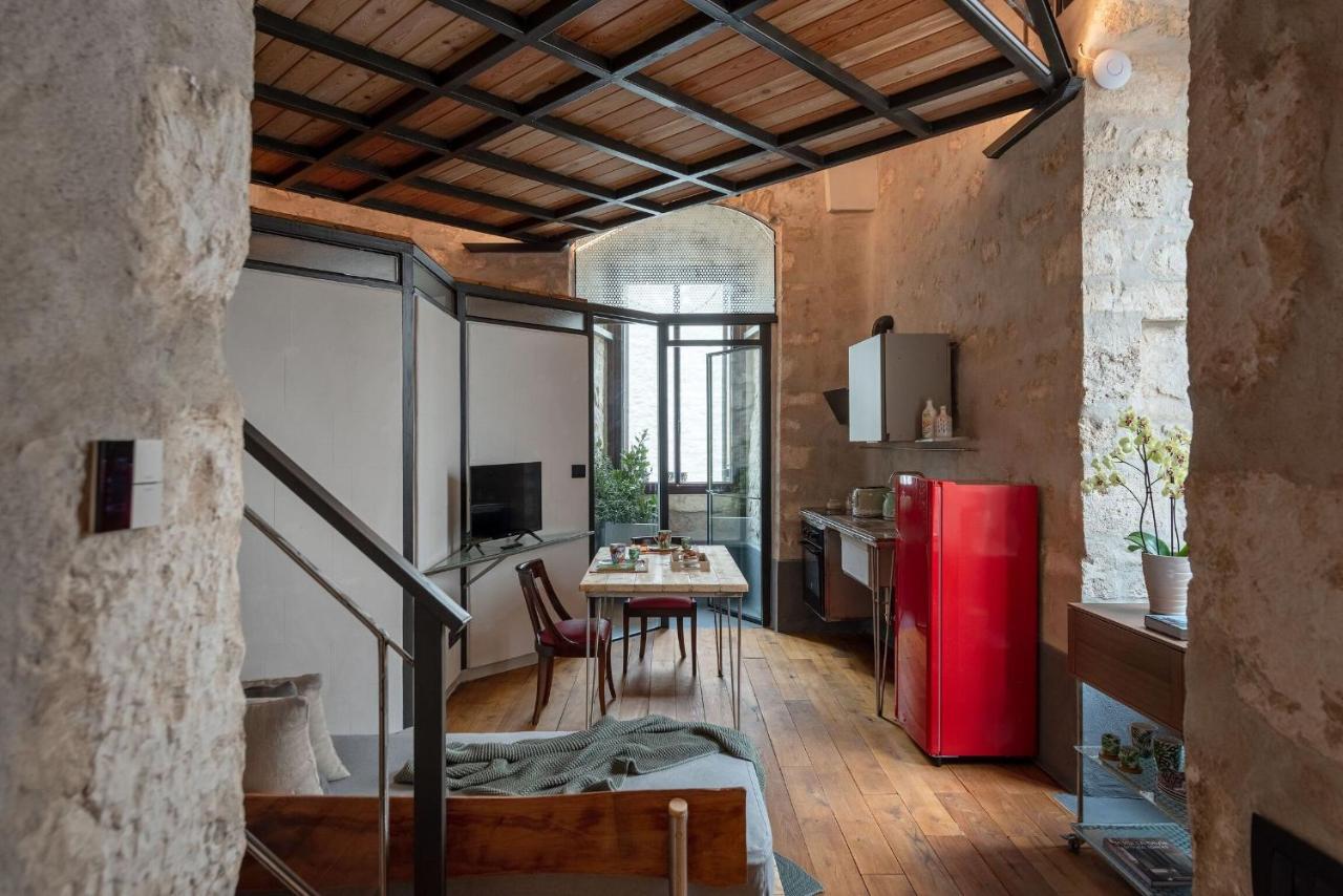 Apartment 9
