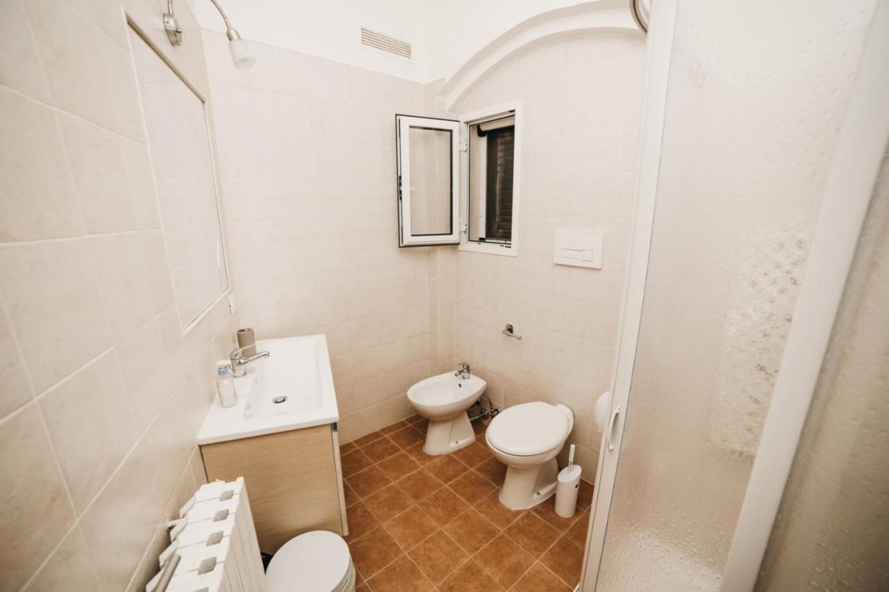 Deluxe Room (2 Adults + 1 Child)