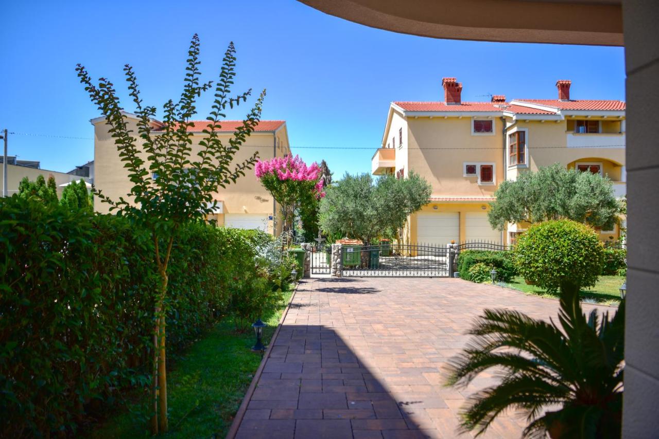Apartments Villa Nataly - B&B Zara