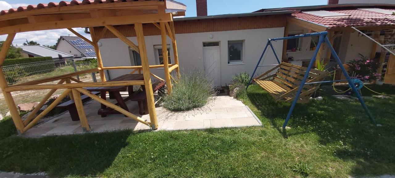 Lali Apartman - B&B