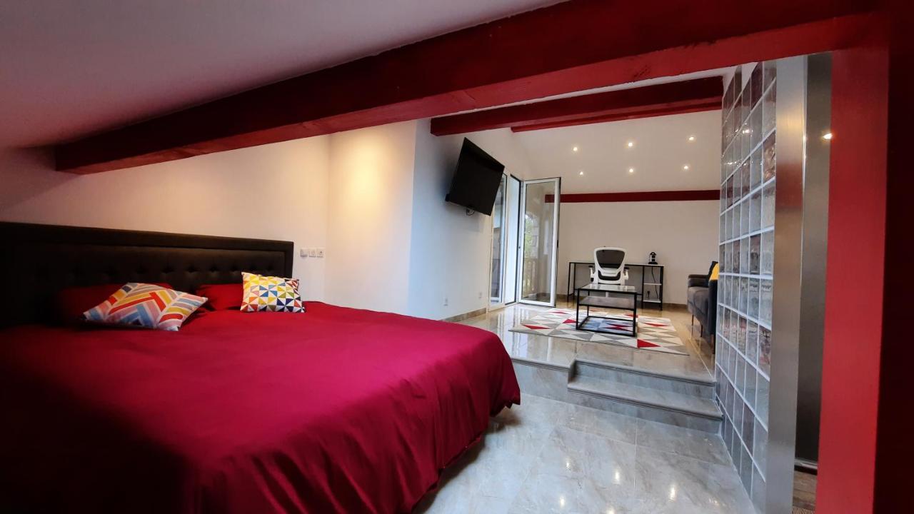 Queen Room with Balcony
