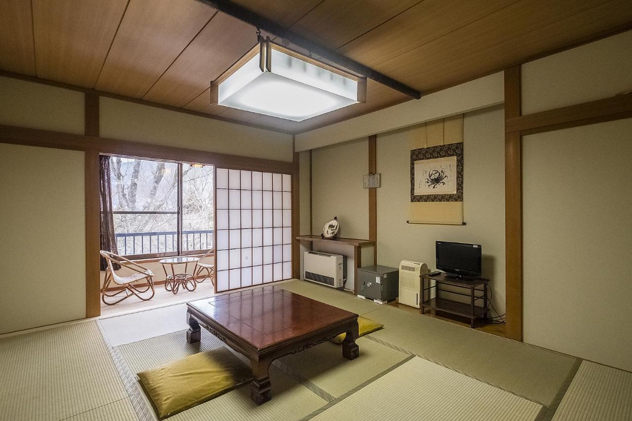 Japanese-Style Room (5 Adults)