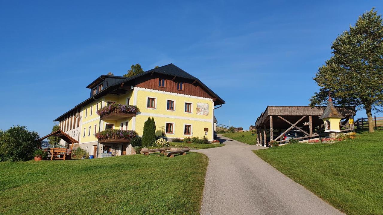 B&B Waidhofen an der Ybbs - Mitterhirschberg, Familie Schweighuber - Bed and Breakfast Waidhofen an der Ybbs