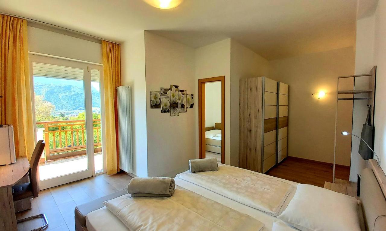 Camera Familiare con Balcone
