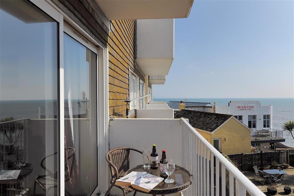 B&B Lyme Regis - 4 Bay View Court - Bed and Breakfast Lyme Regis