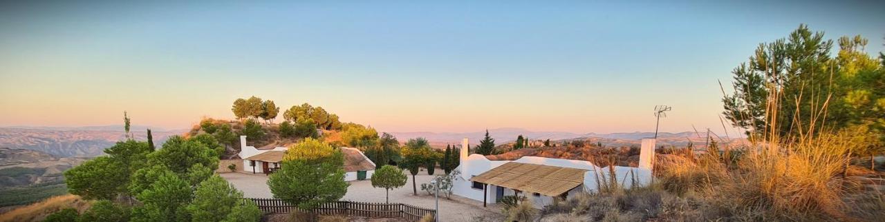 APARTAMENTOS RURALES MIRADOR DEL NEGRATíN - Bed and Breakfast