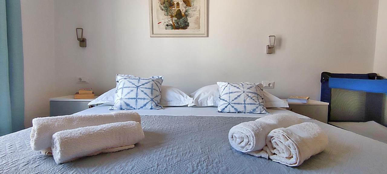 Beach Apartment with Sea View