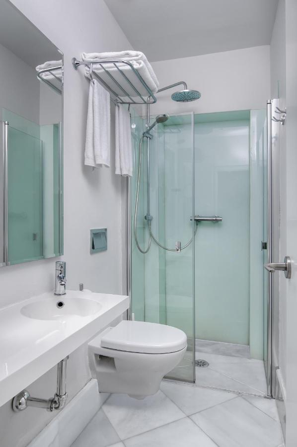 Suites Sevilla Plaza - B&B