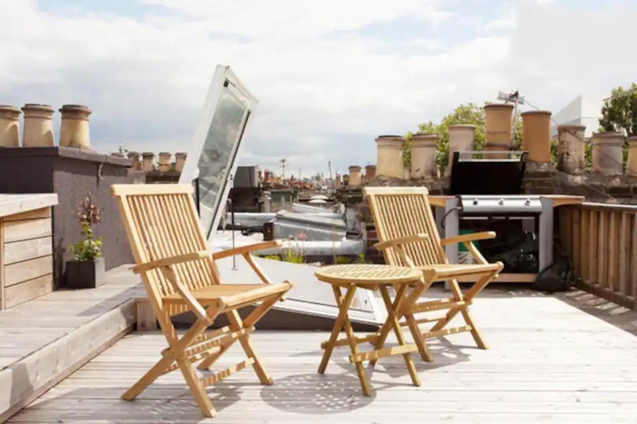 B&B London - Sunny 2 bedroom, 2 bathroom Apartment with Roof Terrace - Bed and Breakfast London