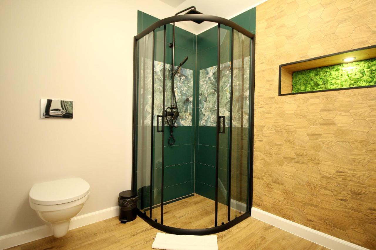 Studio Deluxe