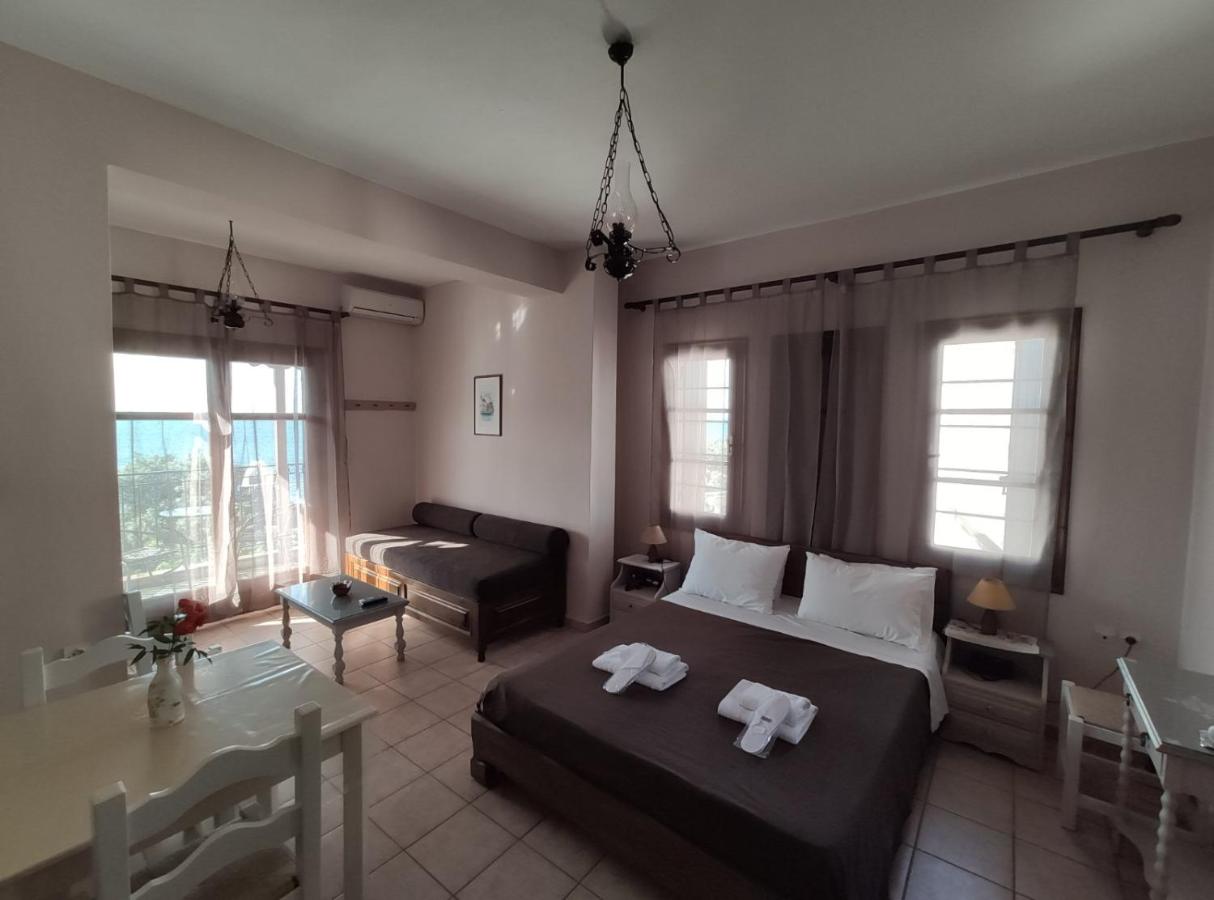 Triple Room with Sea View