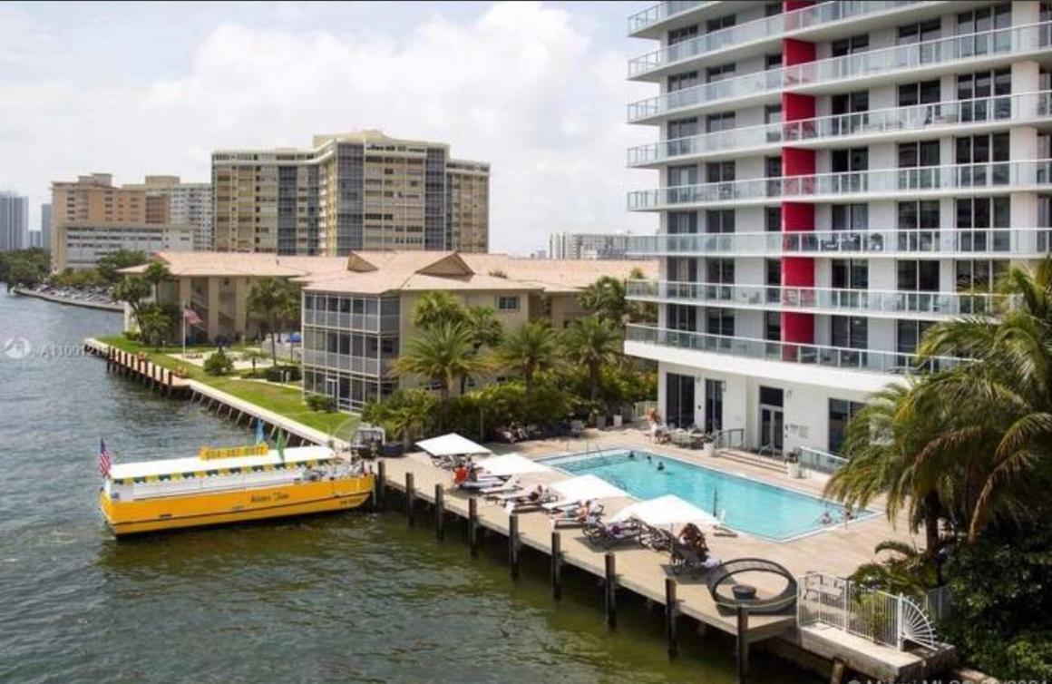 Stunning Penthouse Suite Waterfront 2BD 2BA - B&B