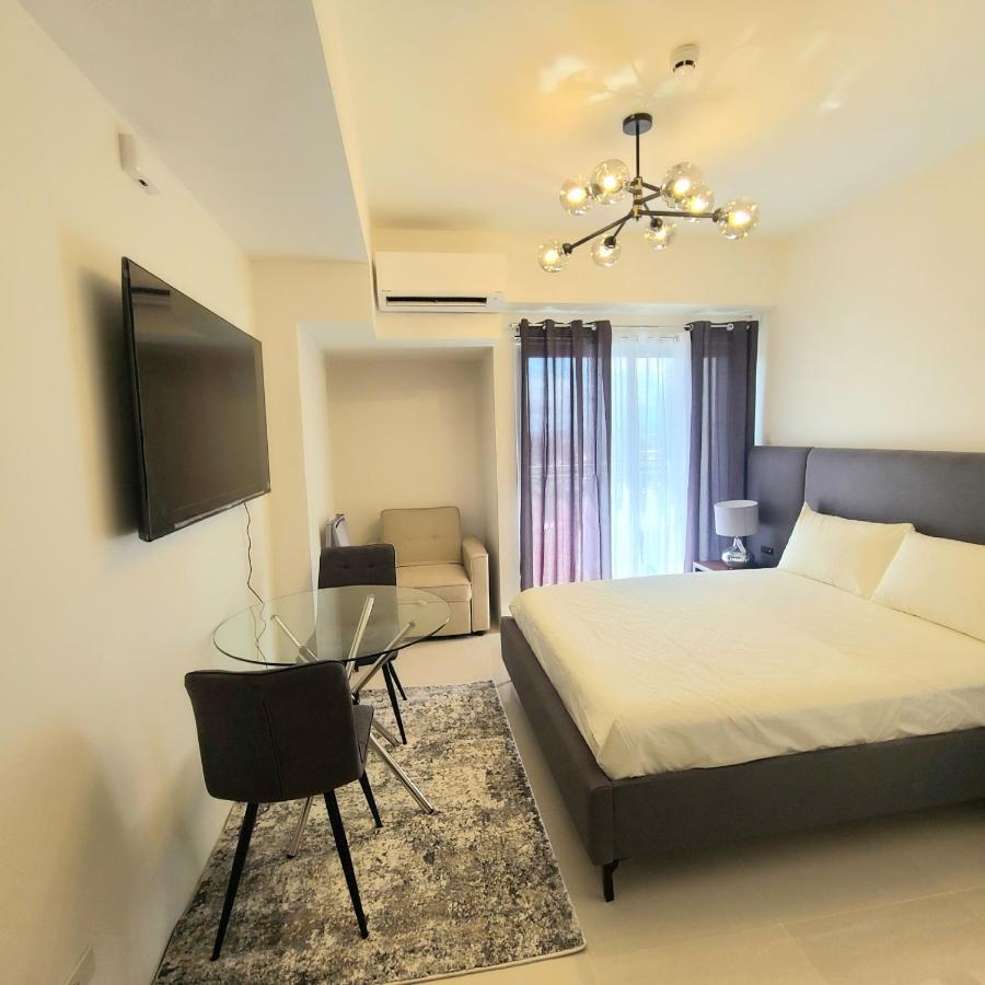 B&B Davao City - INSPIRIA Condo Free Airport Pickup for 3 nights stay or more - Bed and Breakfast Davao City