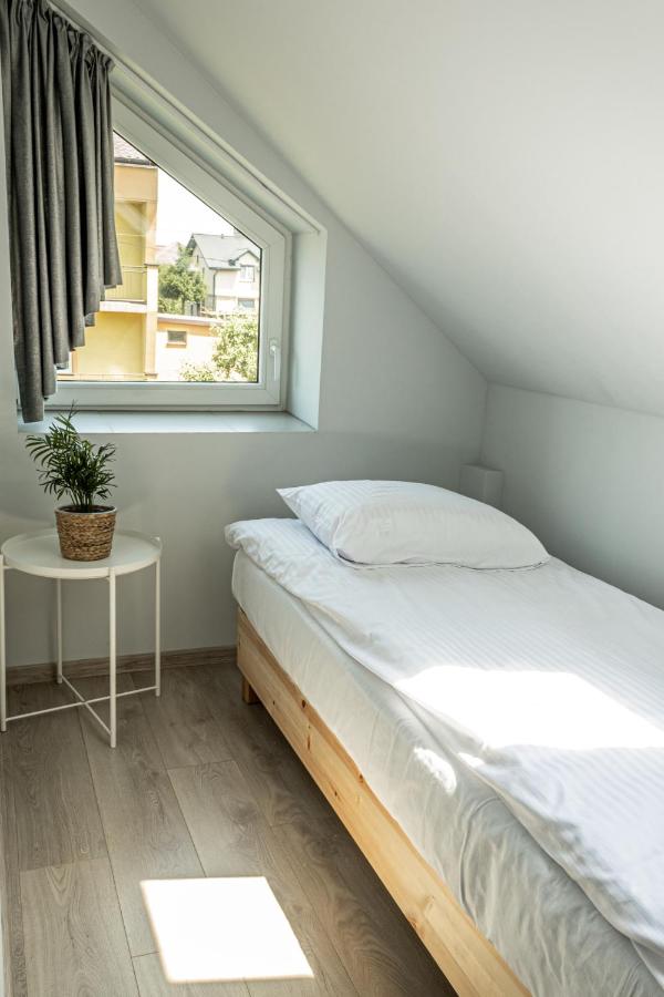 Driepersoonskamer met Eigen Badkamer