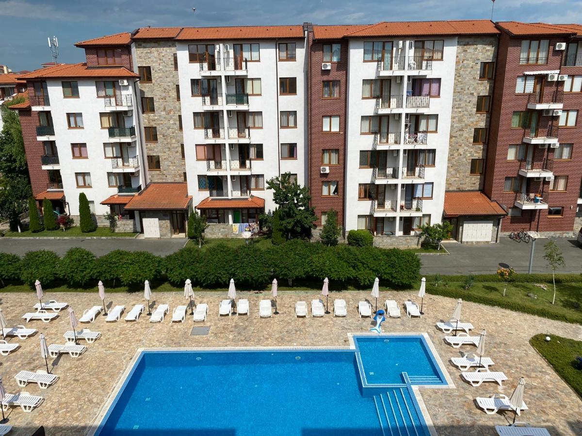 Apolon - beautiful apartments 400 m to the beach - Chambres d’hôtes Ravda