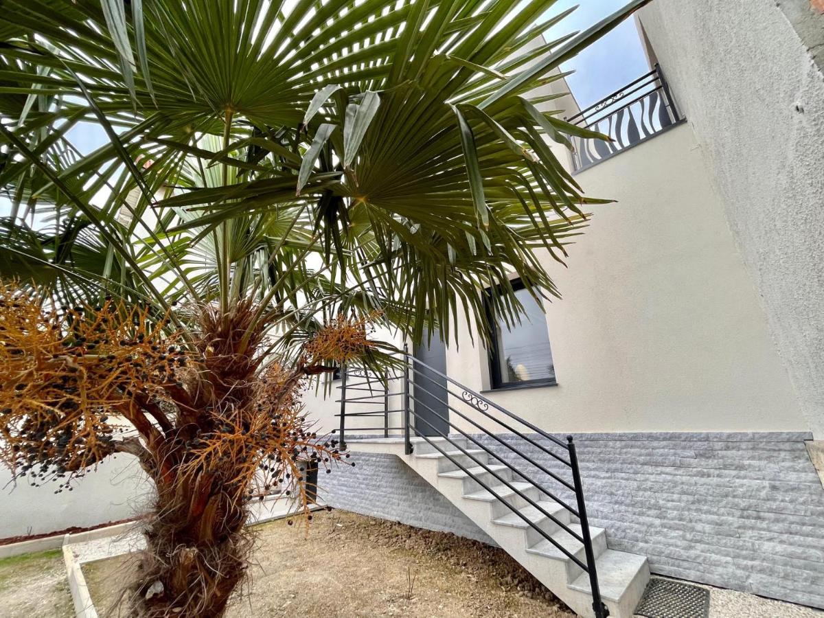 Duplex Design 6P - accès jardin et parking gratuit - B&B Malakoff