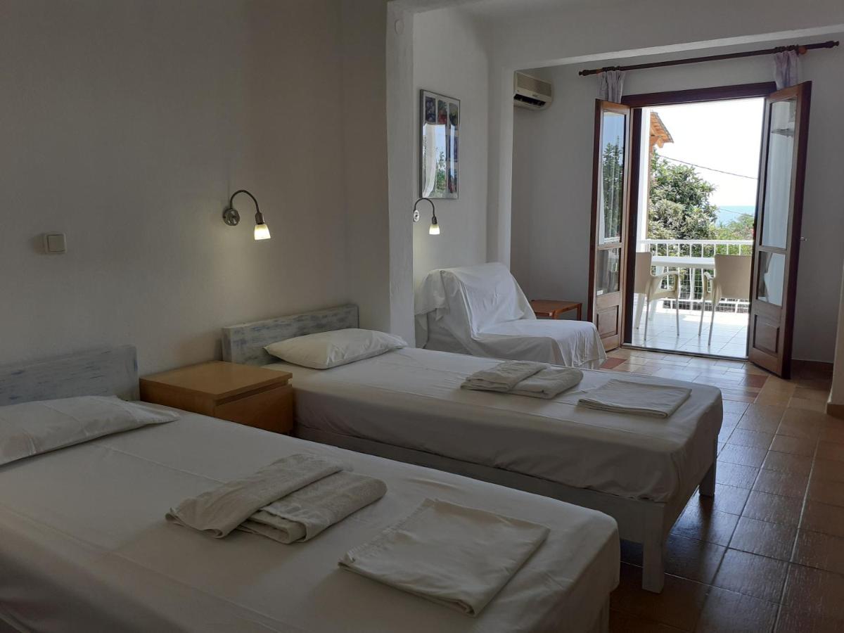 Standard Triple Studio