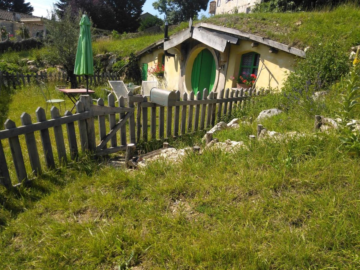 Maison de hobbit montcuq - B&B