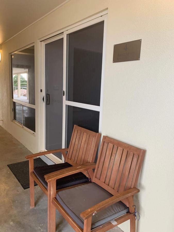 Beachside & Jetty View Apartment 4 - First Mate Apt limited sea view - B&B