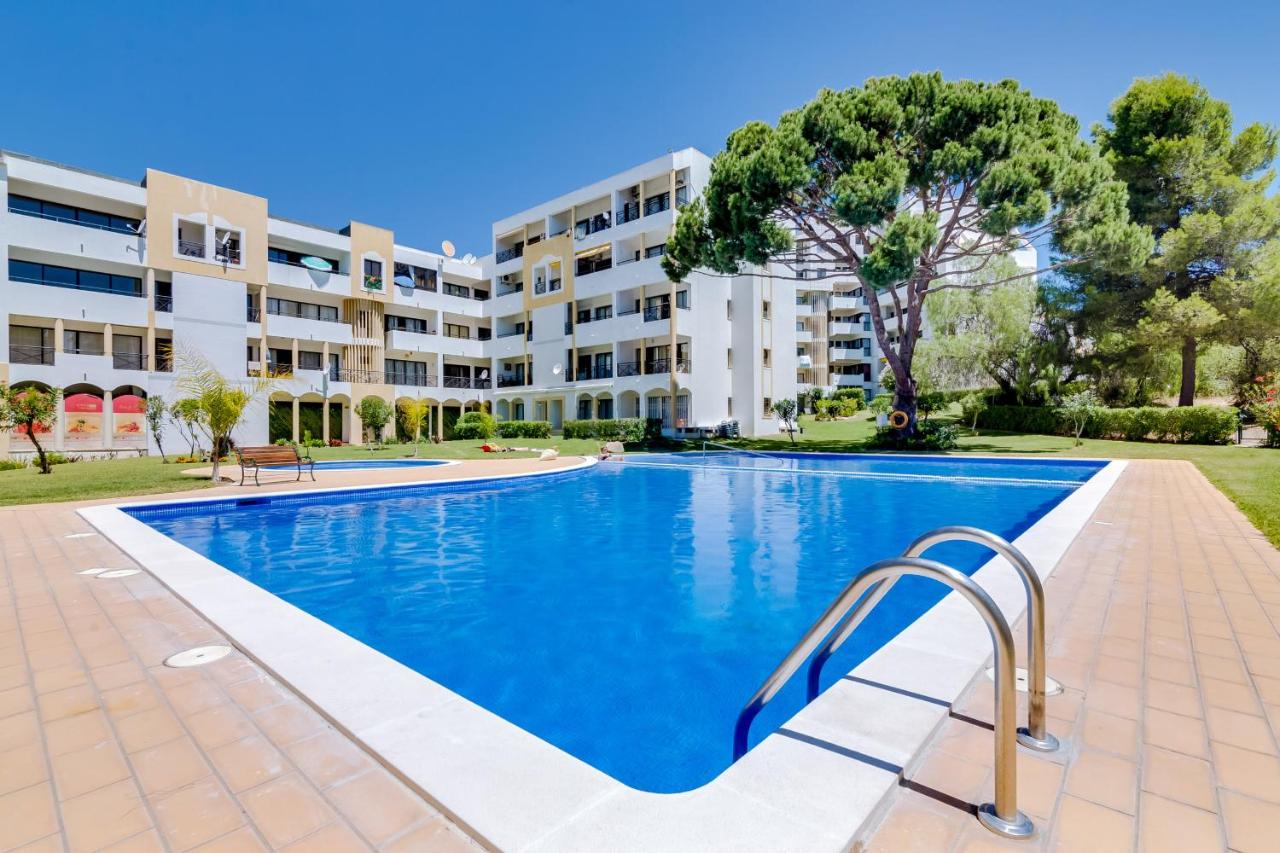 Topazio - Pool & near the center by HD PROPERTIES - B&B