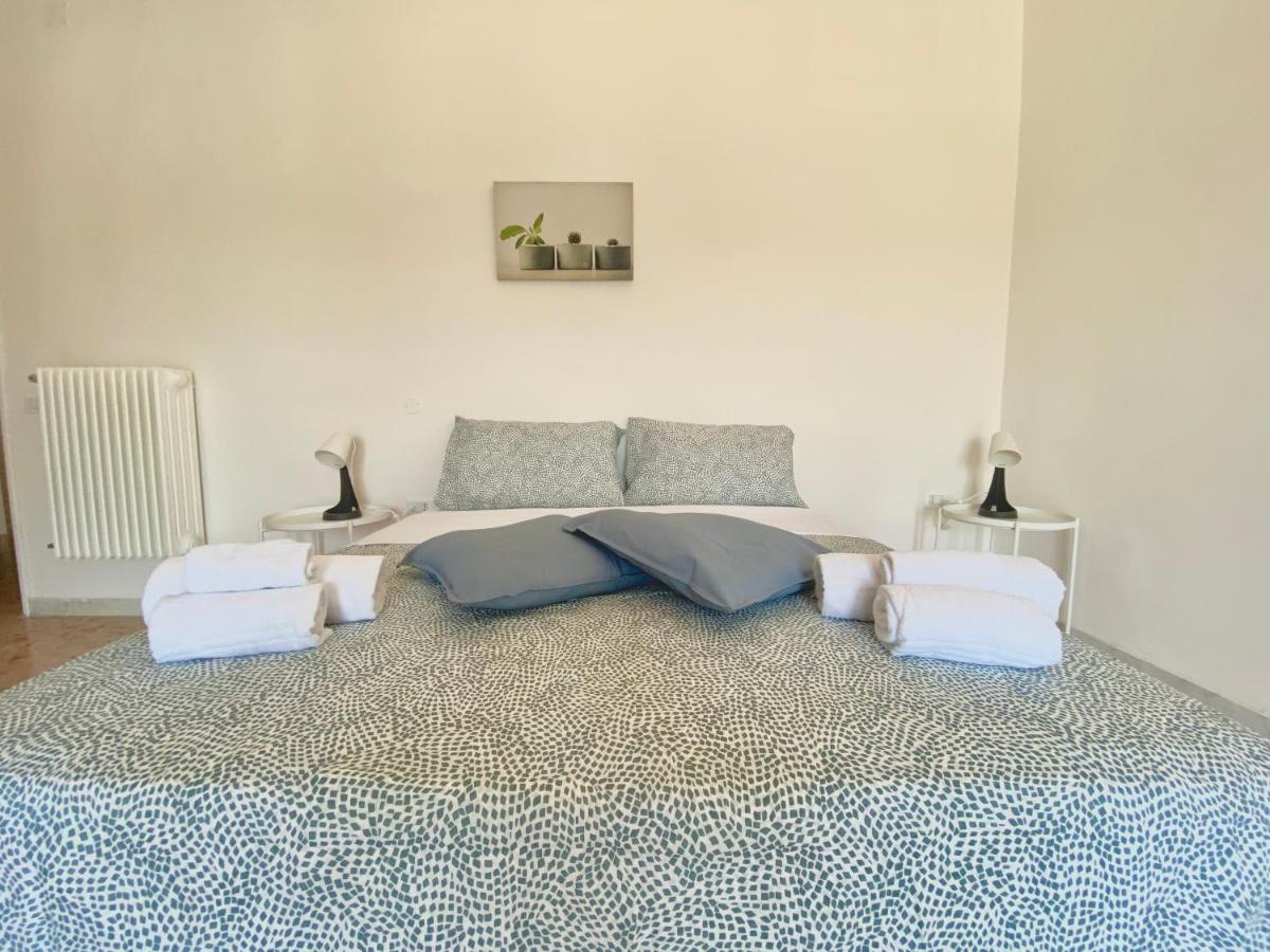 Guest House Service - Modugno - B&B