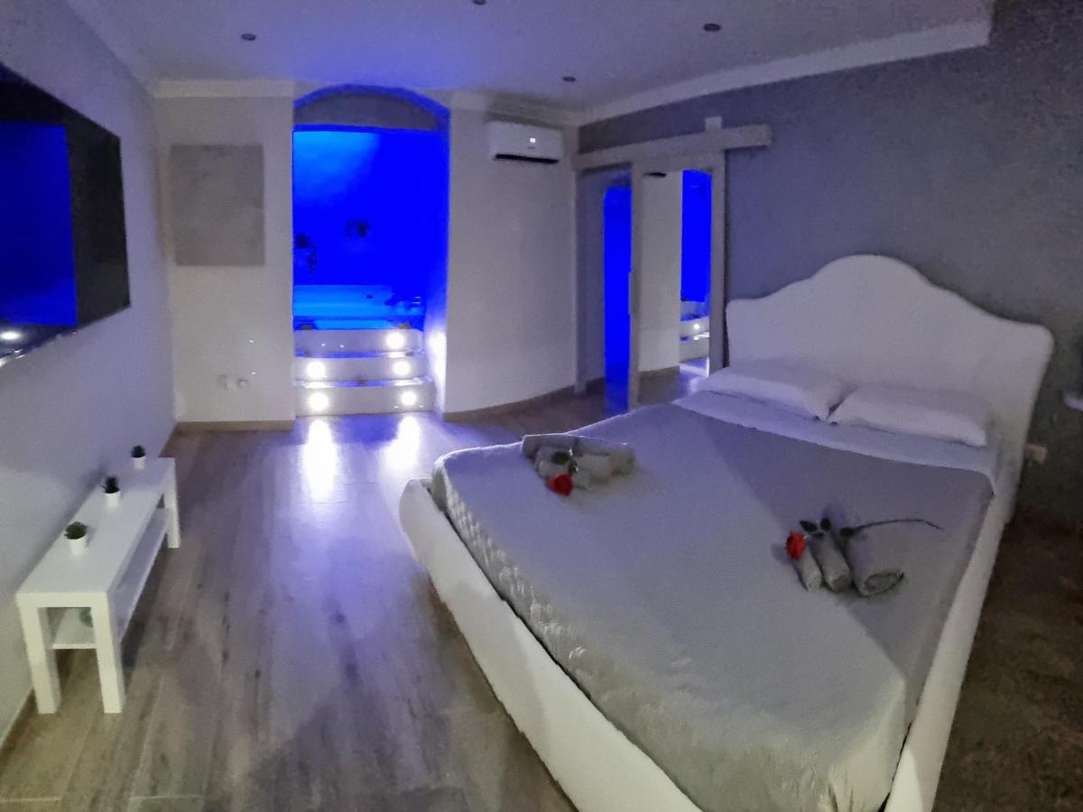 Appartamento con vasca idromassaggio Due cuori - B&B Taranto