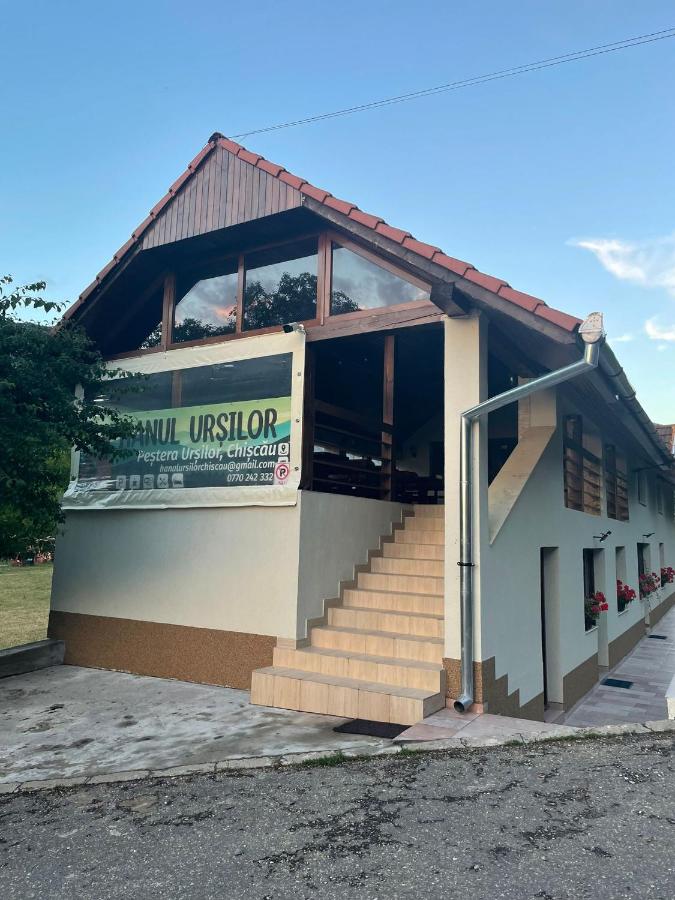 Hanul Ursilor - B&B
