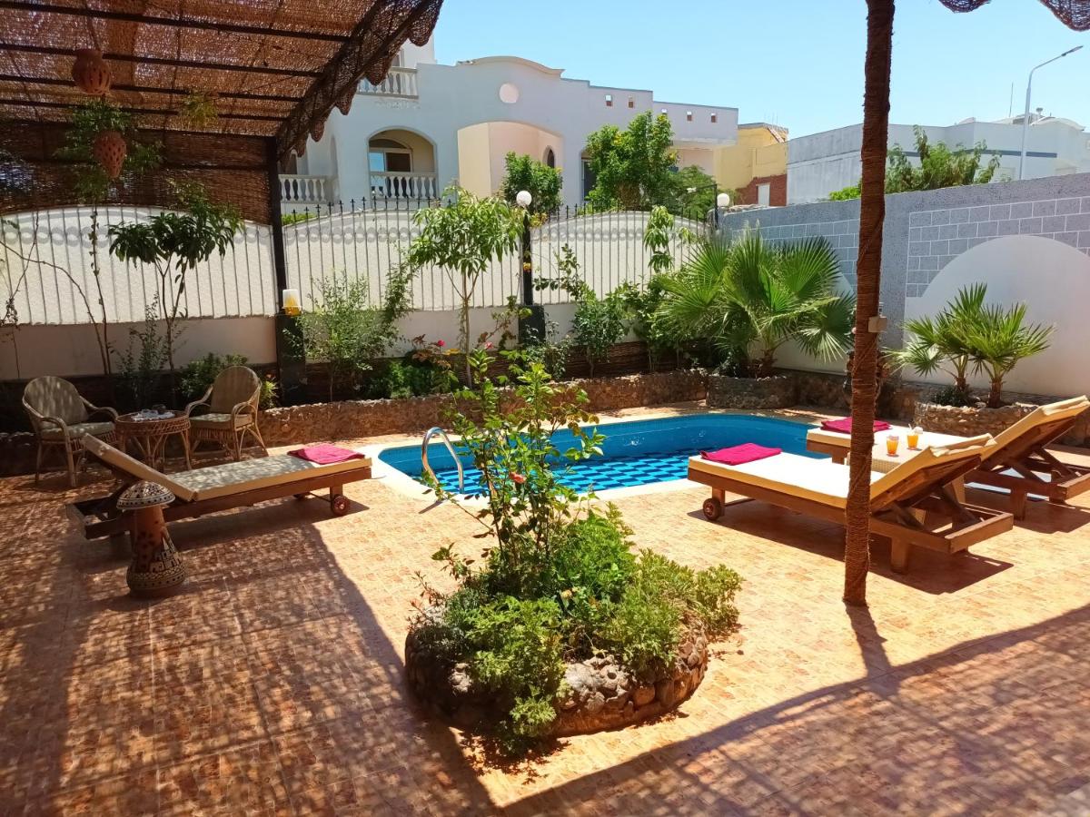 Rum i villa med pool - B&B Hurghada