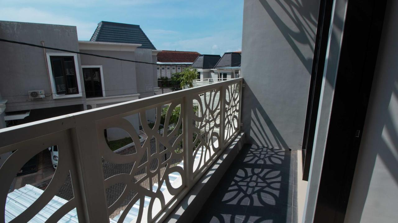 Villa Safari Syariah with Mountain View - B&B Batu