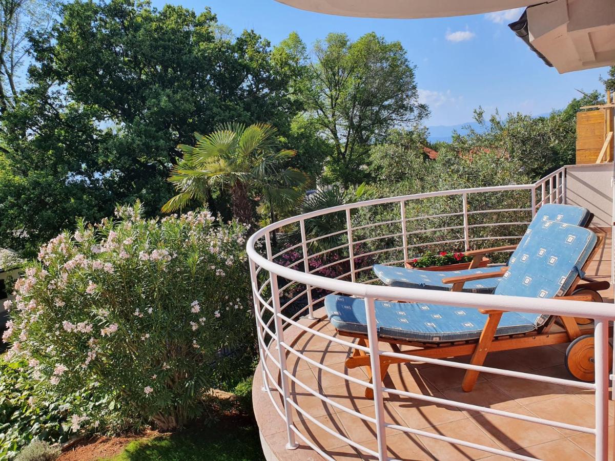 Villa Red Rose - Ferienwohnung Njivice, Krk