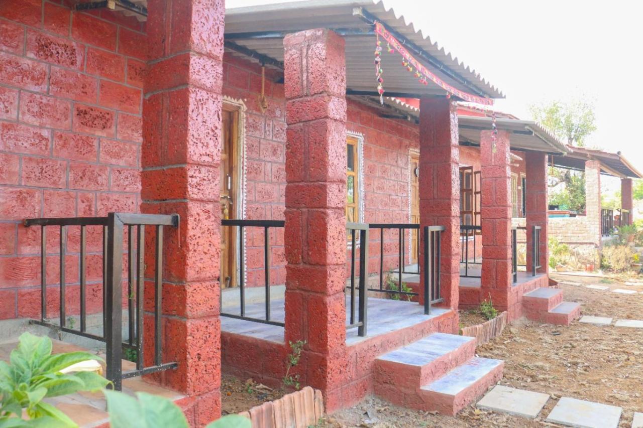 B&B Nashik - SiddhaDham - Farm Stay Cottage 1 - Bed and Breakfast Nashik